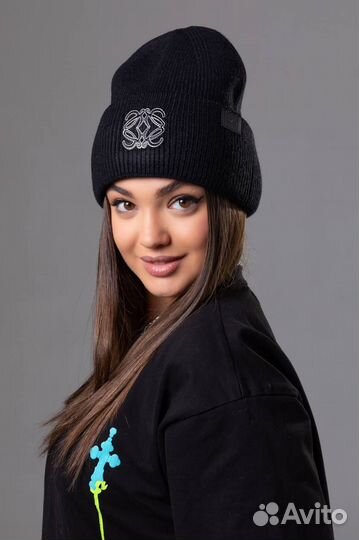 Шапка женская Loewe