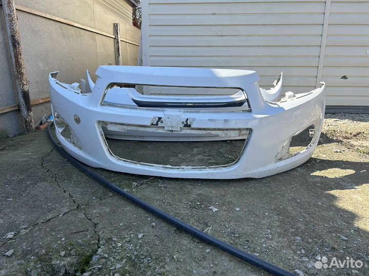 Бампера б/у оригинал chevrolet aveo t300