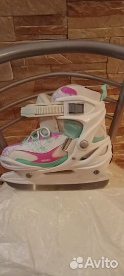 Коньки на девочку