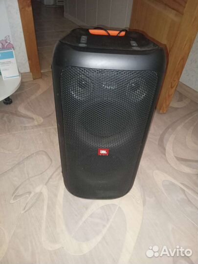 Акустические колонки jbl напольные