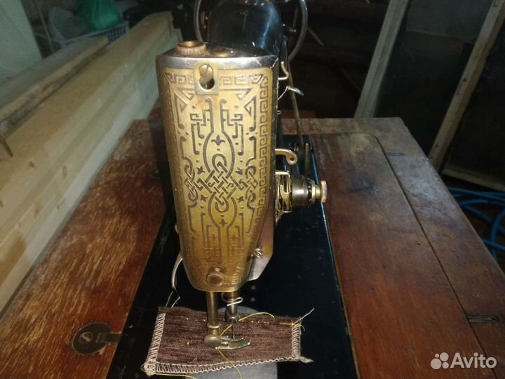 Швейная машинка Singer