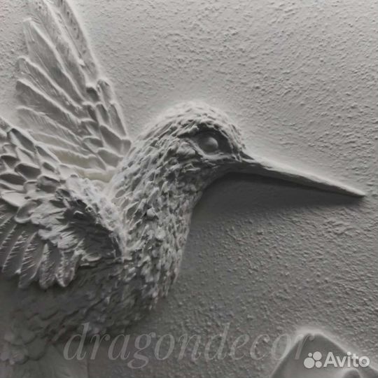 Барельеф пионы