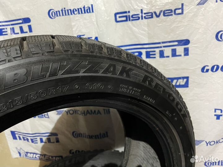 Bridgestone Blizzak Revo GZ 215/50 R17