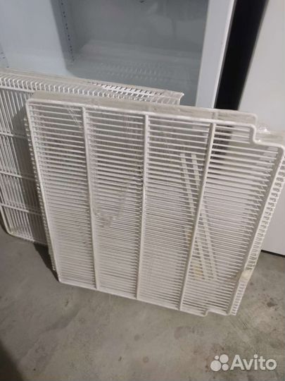 Холодильный шкаф бирюса