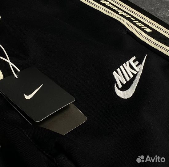 Штаны Nike весенние