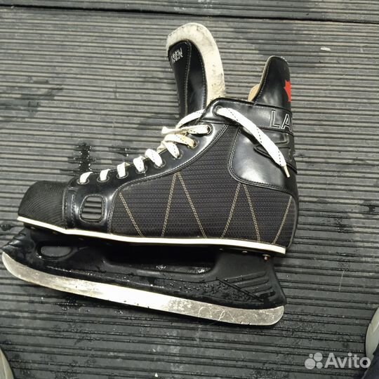 Коньки хоккейные