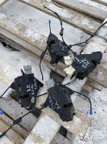 Замок задний правый Ситроен C4 2010 ep6 хетчбэк