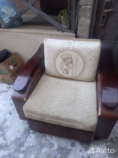 Диван + кресло кресло-кровать. Б/у