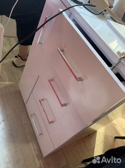 Аренда маникюрного стола