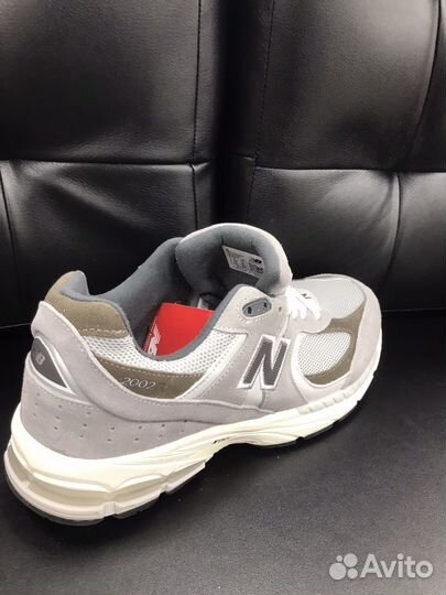 Кроссовки new balance 2002r