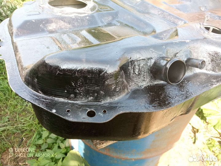 Топливный бак lancer 9