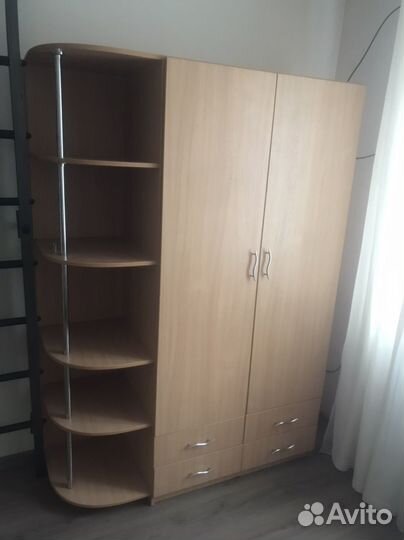 Шкаф