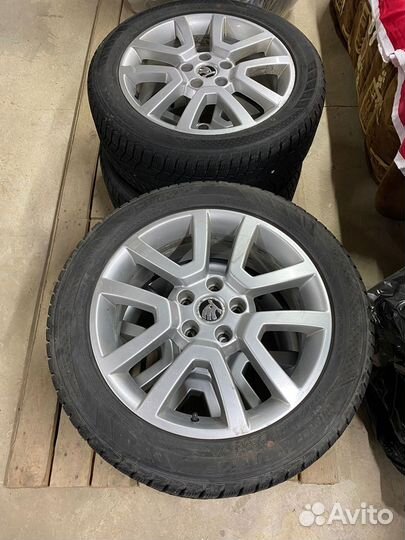 Оригинальные диски с зимней резиной r17 VAG