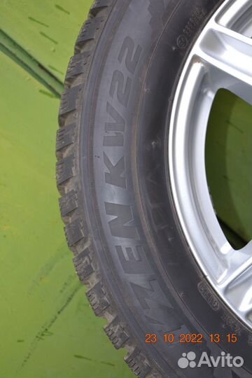 Kumho I'Zen KW22 215/60 R16 99T