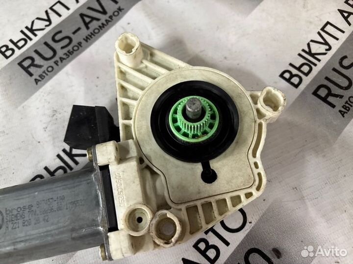 Моторчик стеклоподъемника передний правый Mercedes