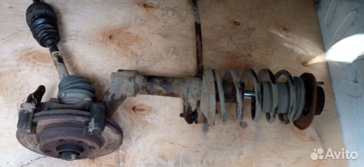 Поворотный кулак Шевроле Ланос