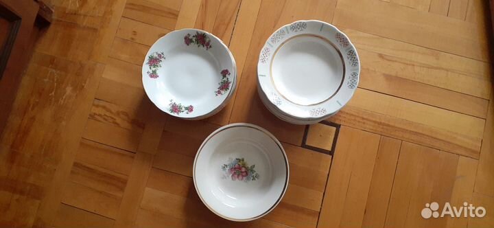 Фарфоровые тарелки