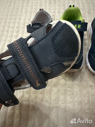 Кроссовки на мальчика 25