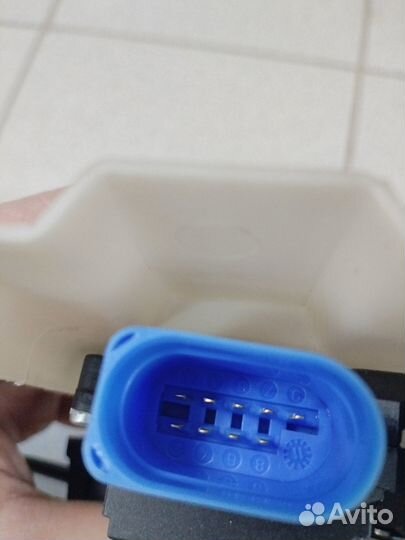 Замок двери передний левый правый