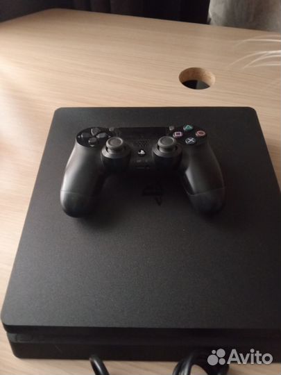 Sony PS4 slim