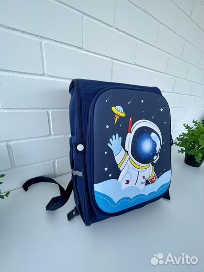 Ранец ортопедический для мальчика Космонавт