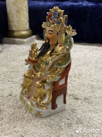 Статуэтка Цай-Шэнь