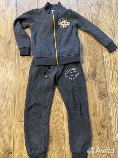 Спортивный костюм