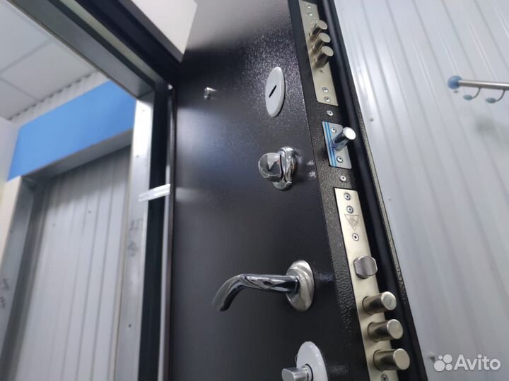 Дверь металл/металл уличная теплая толстая