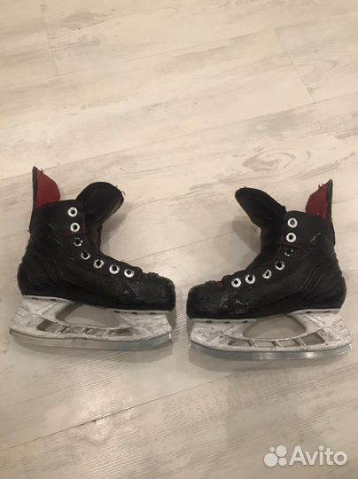 Коньки хоккейные