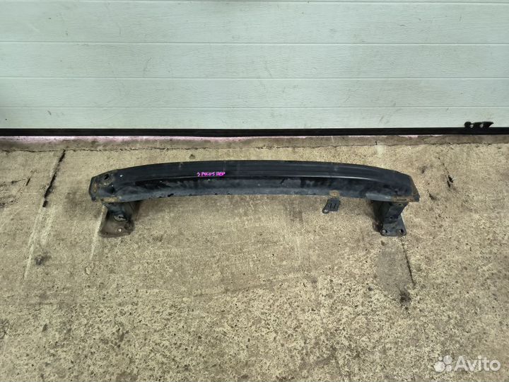 Усилитель переднего бампера Volkswagen Polo V