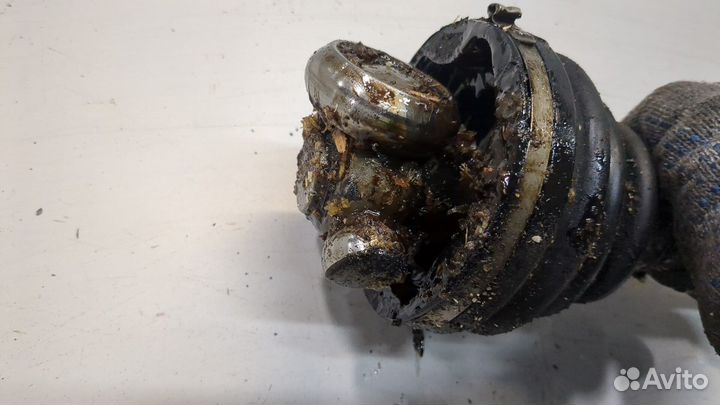 Полуось левая передняя Toyota Highlander 1