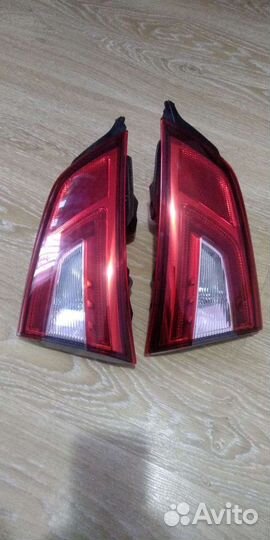 Фонарь задний nissan note