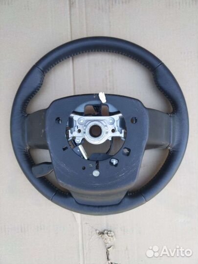 Руль с подогревом Toyota Hilux 8 2019 г