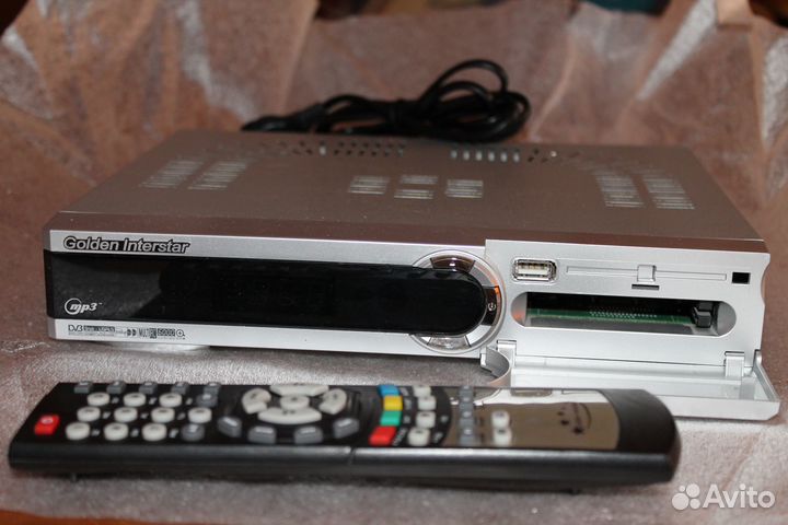 Спутниковый ресивер Golden Interstar GI-S805