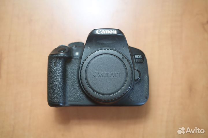 Canon eos 700D