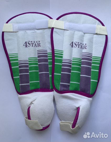 Щитки футбольные