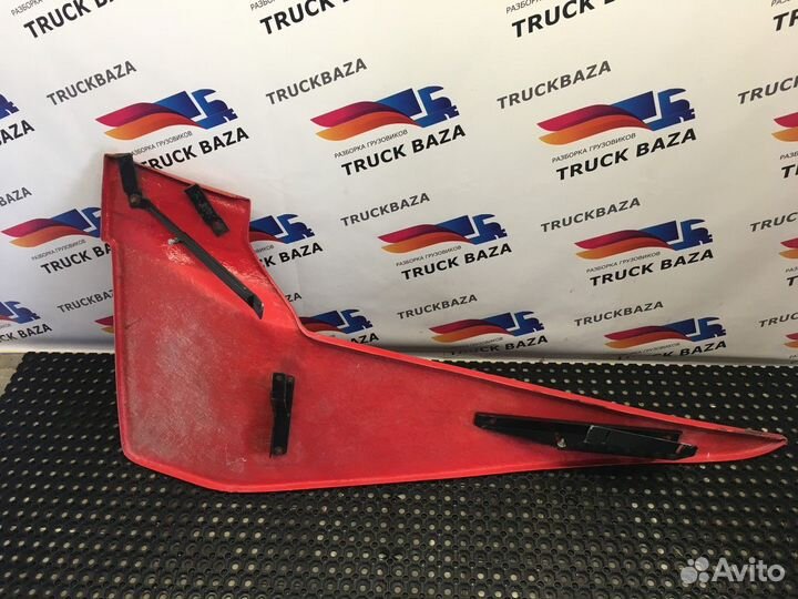 Спойлер кабины правый Daf CF