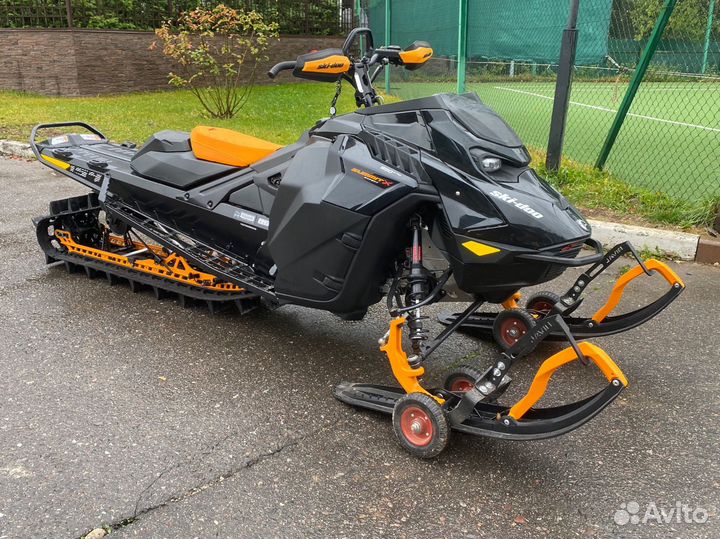Снегоход BRP Ski-Doo Summit Expert 154 MY24