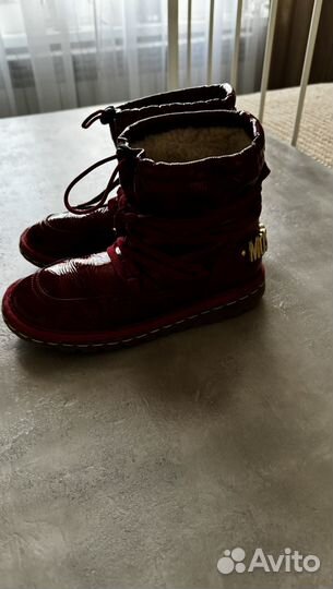 Сапожки moschino