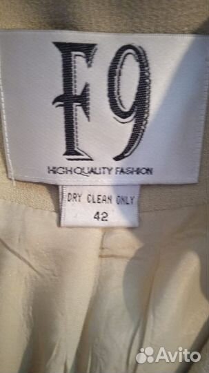 Костюм женский нарядный 46 48