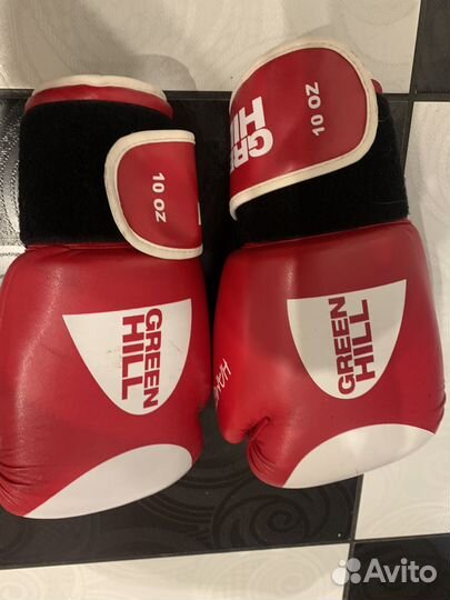 Боксерские перчатки 10 oz