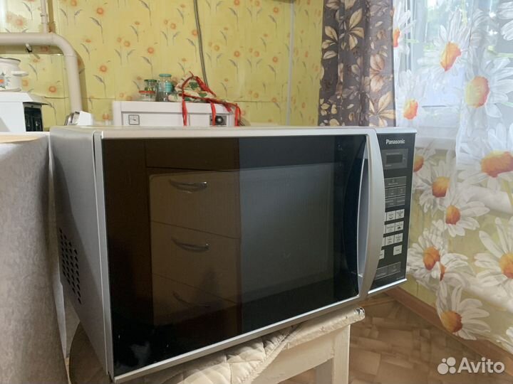 Микроволновка Panasinic nn st342m