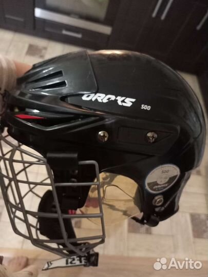 Шлем хоккейный