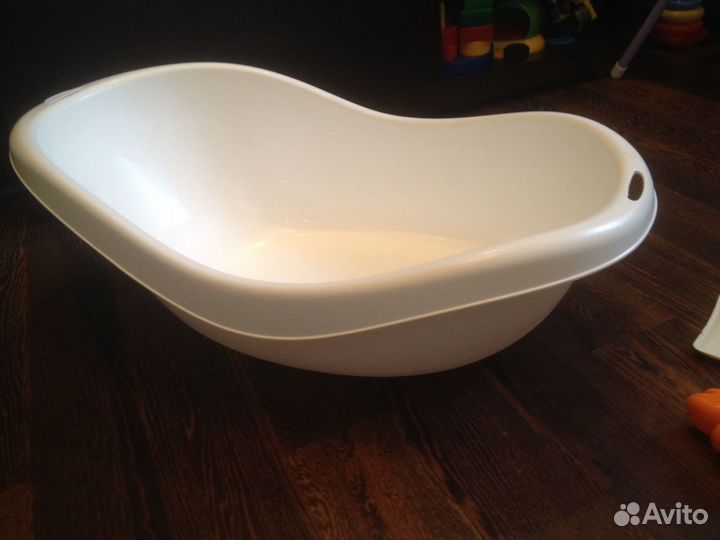 Детская ванночка с игрушками