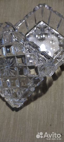 Пудреница хрустальная