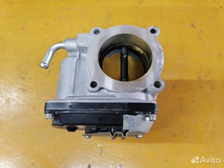 Дросельная заслонка Mitsubishi Lancer