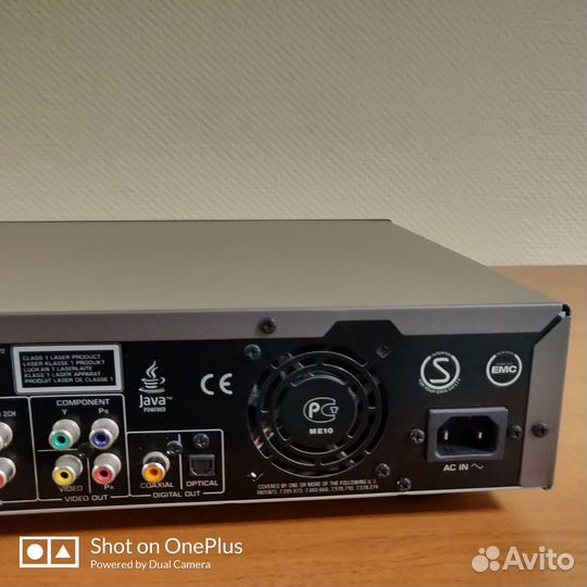 Blu ray плеер Yamaha BD-A1010 Титан