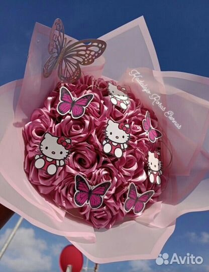 Розы из атластных лент