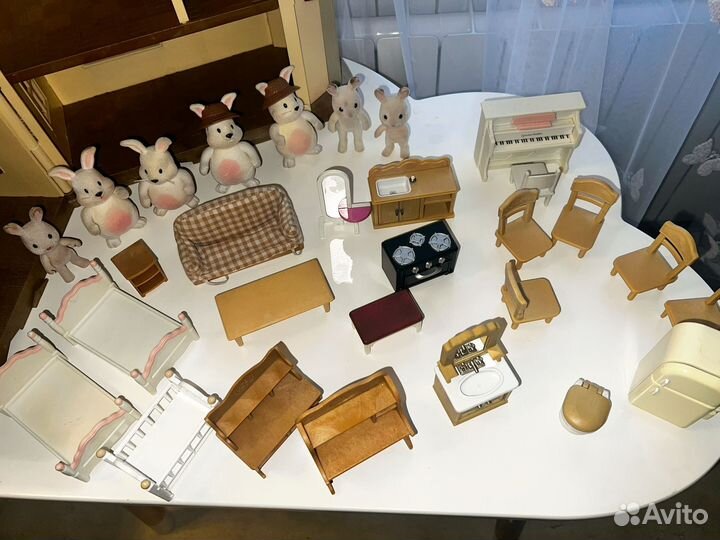 Домик Sylvanian families с мебелью и игрушками