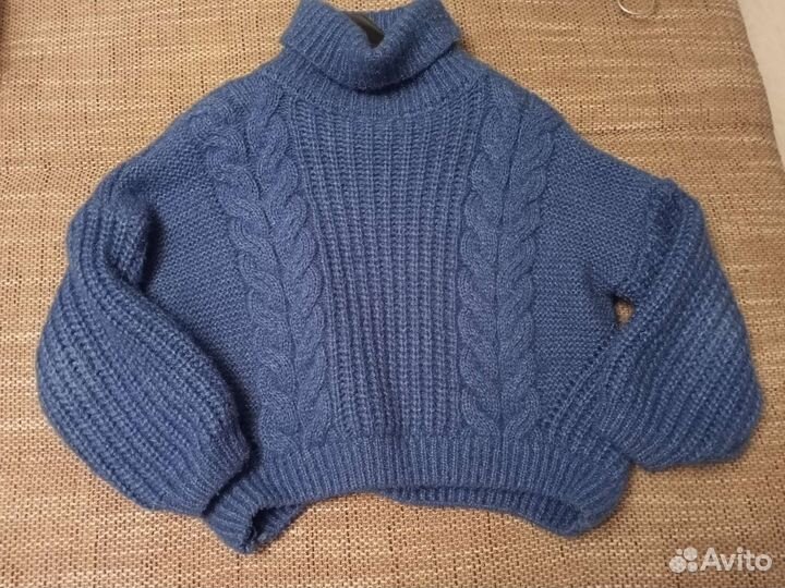 Свитер женский